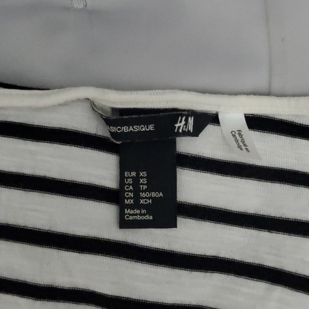 H&M Basic Asymmetrical Striped Rounded Tank- XS - Picture 4 of 5